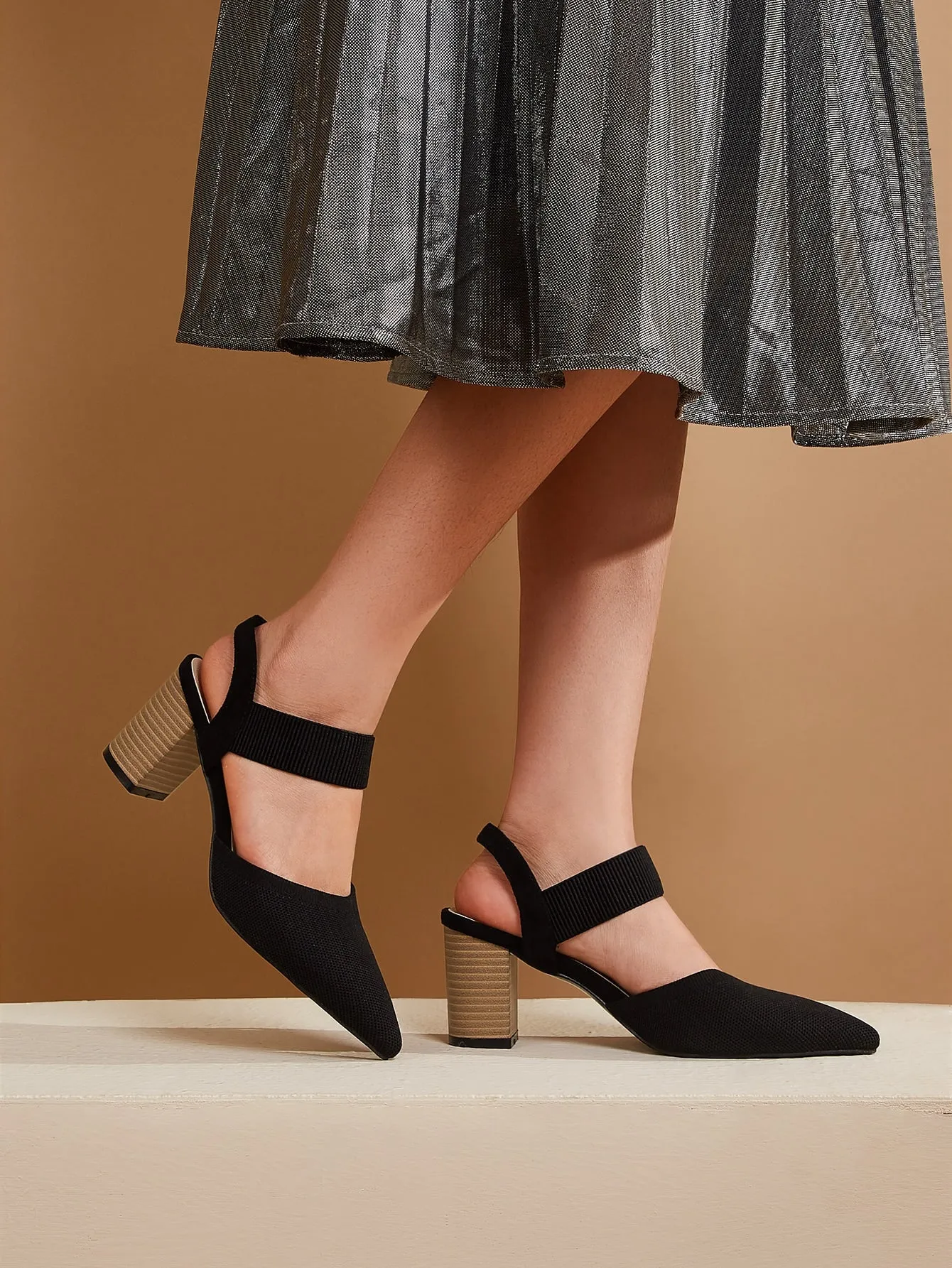 Cuccoo Point Toe Chunky Pumps