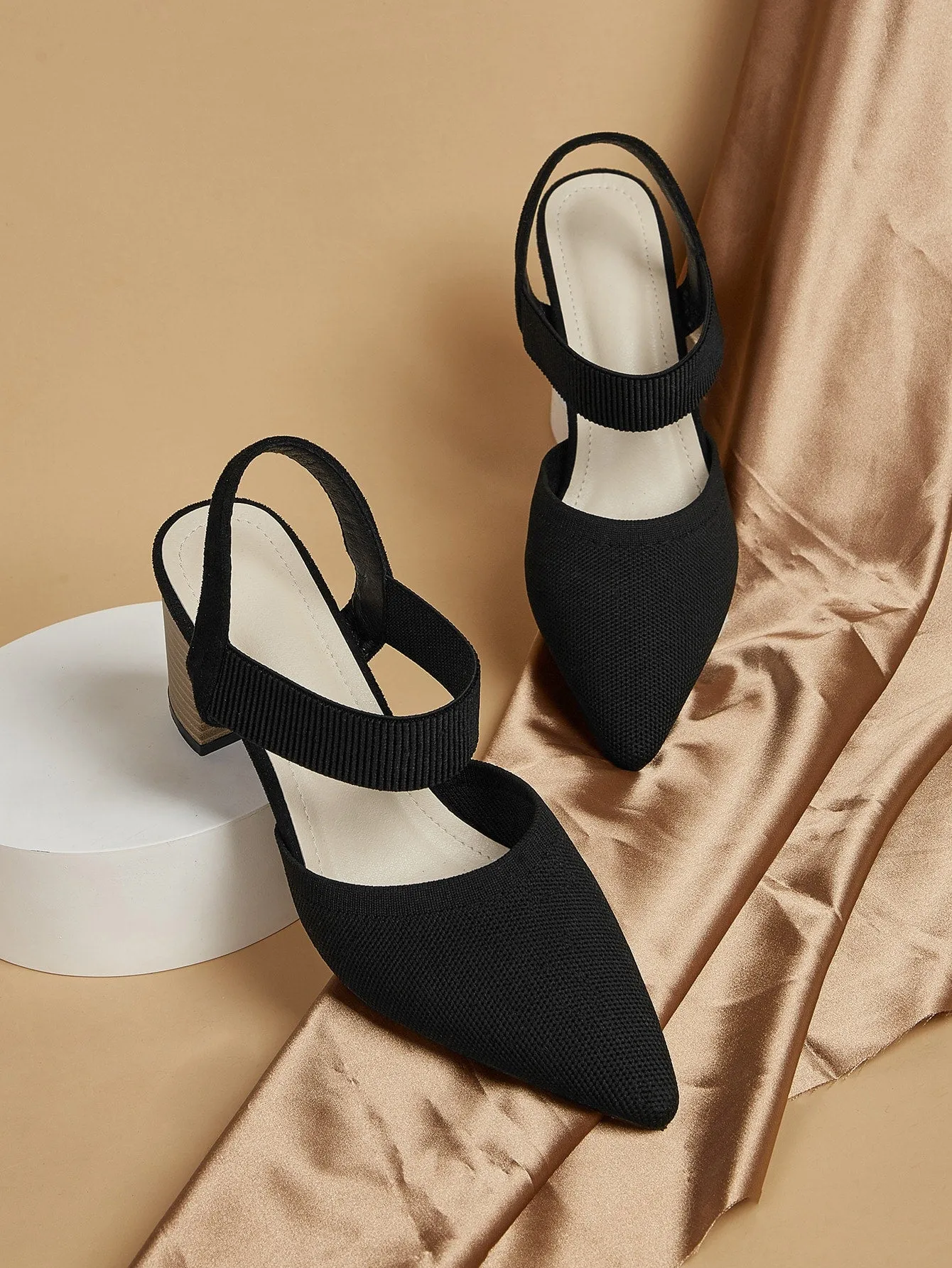 Cuccoo Point Toe Chunky Pumps