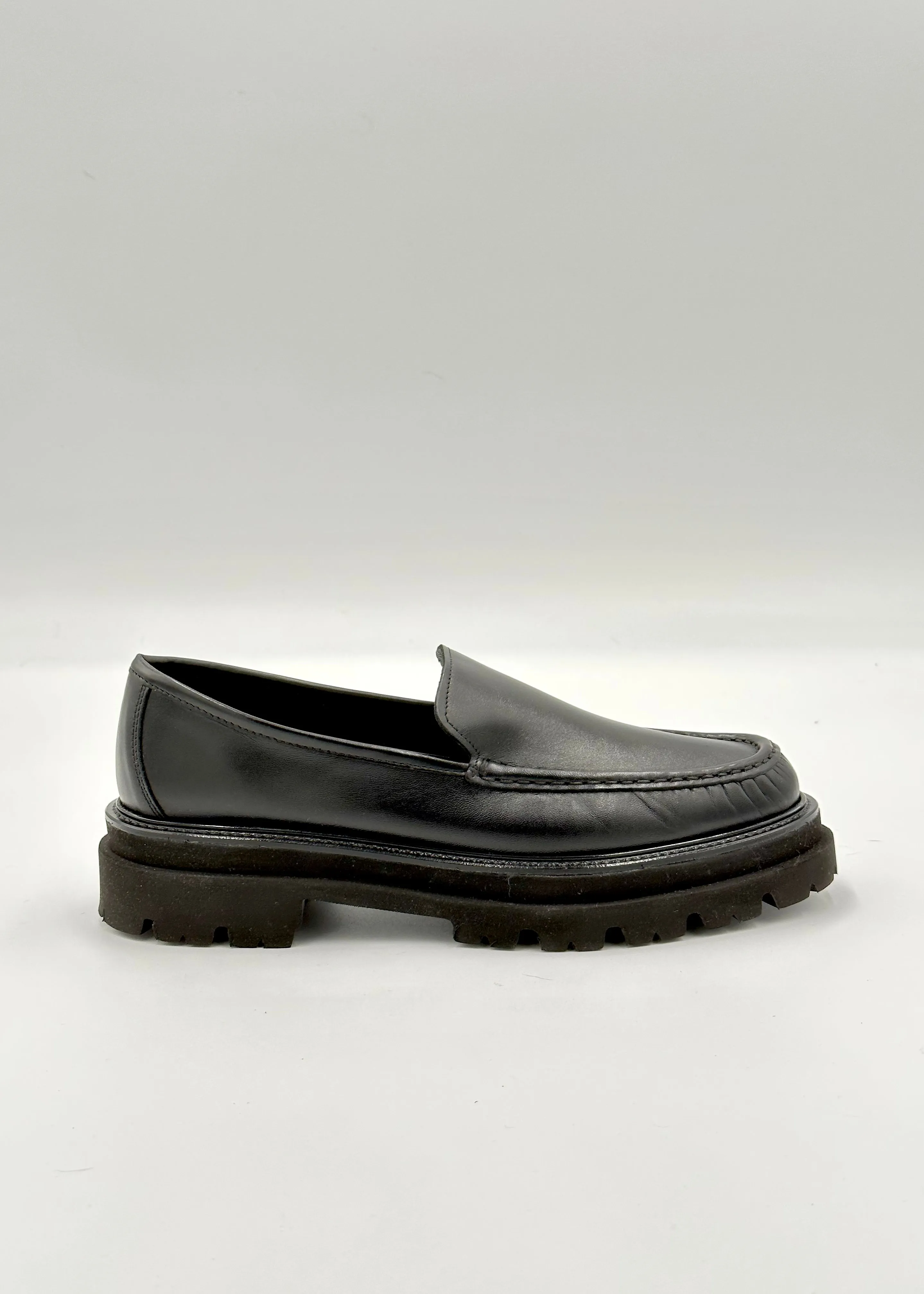 Johanna Chunky Loafer in Black Leather