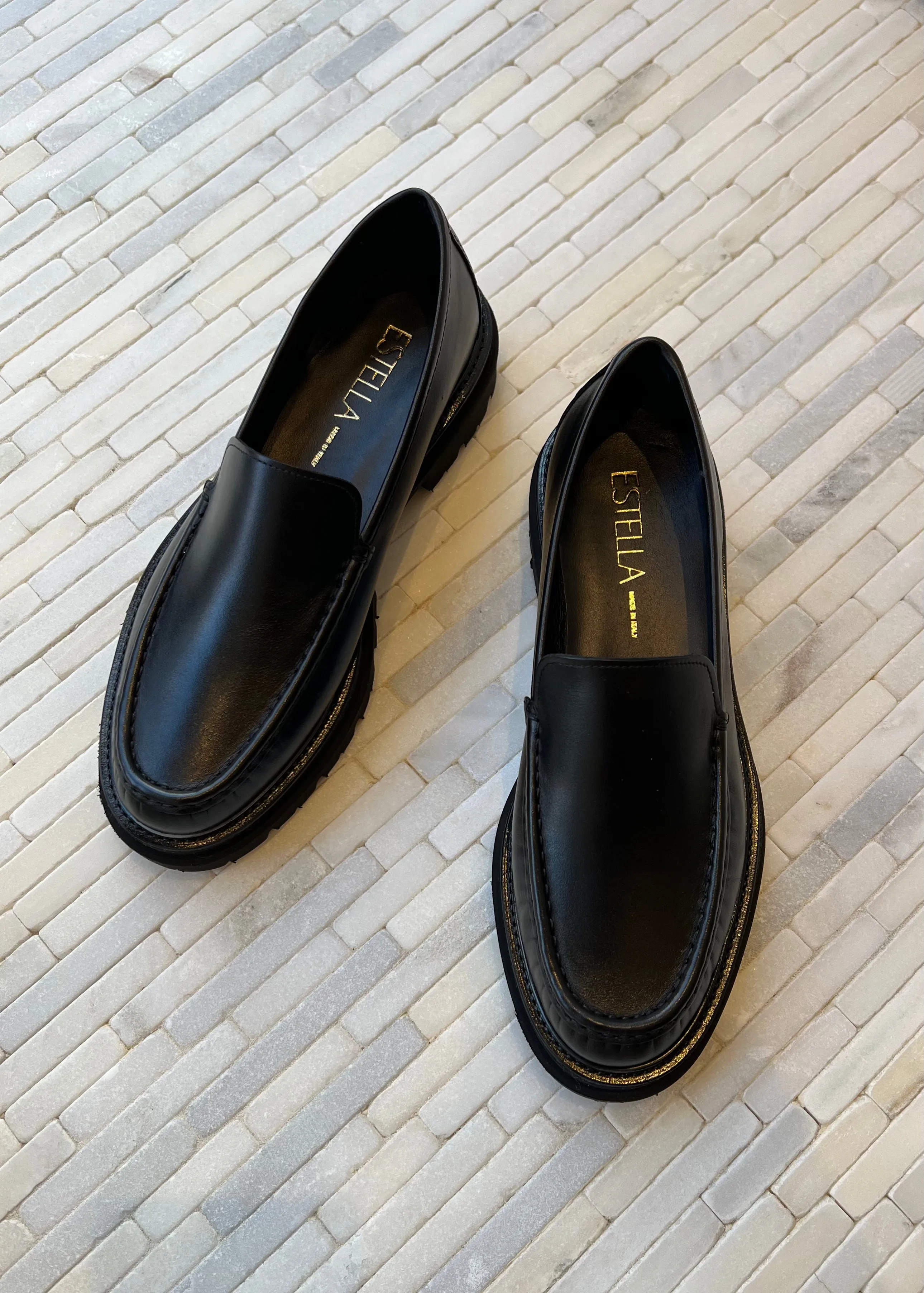 Johanna Chunky Loafer in Black Leather