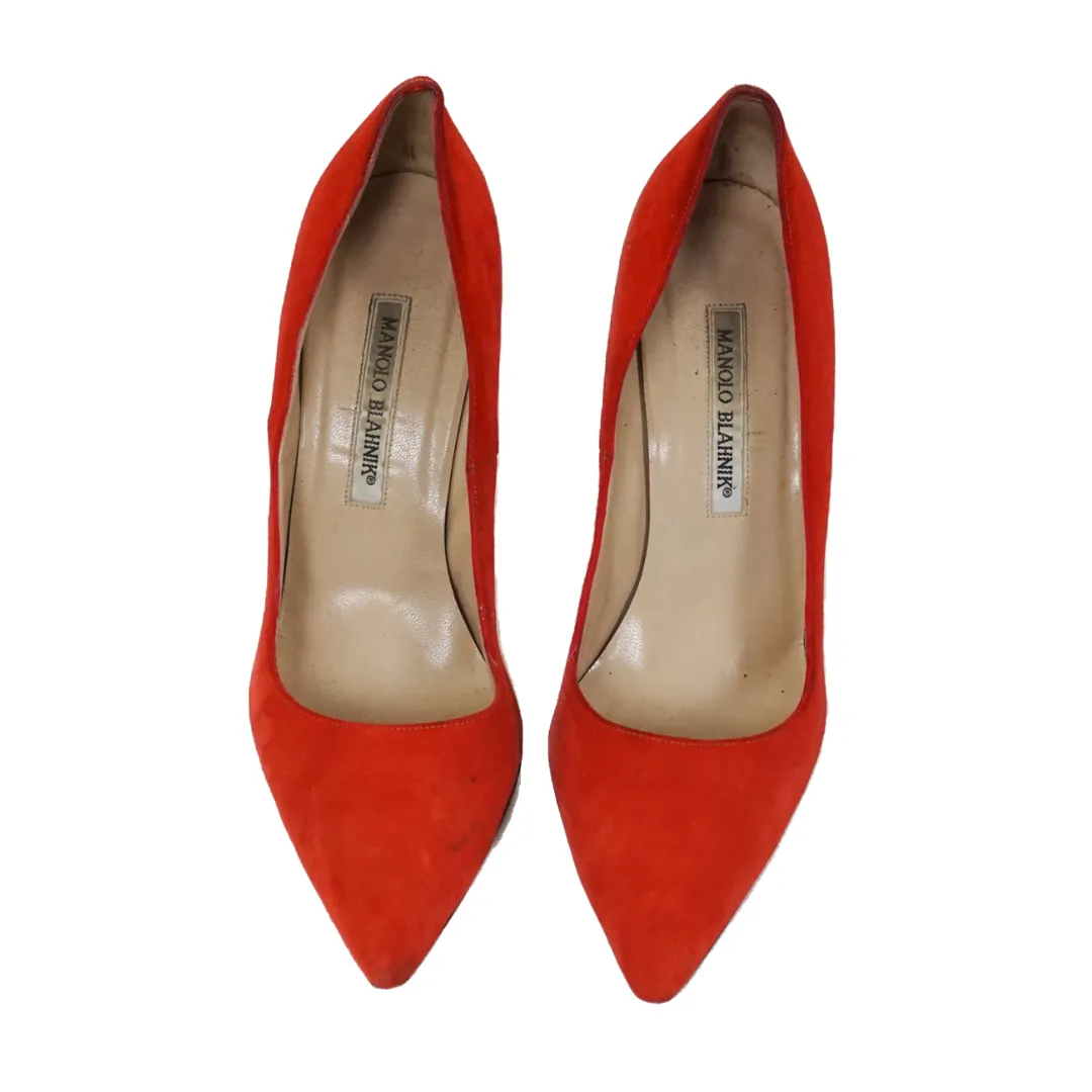 MANOLO BLAHNIK Red Suede Pointed Pumps