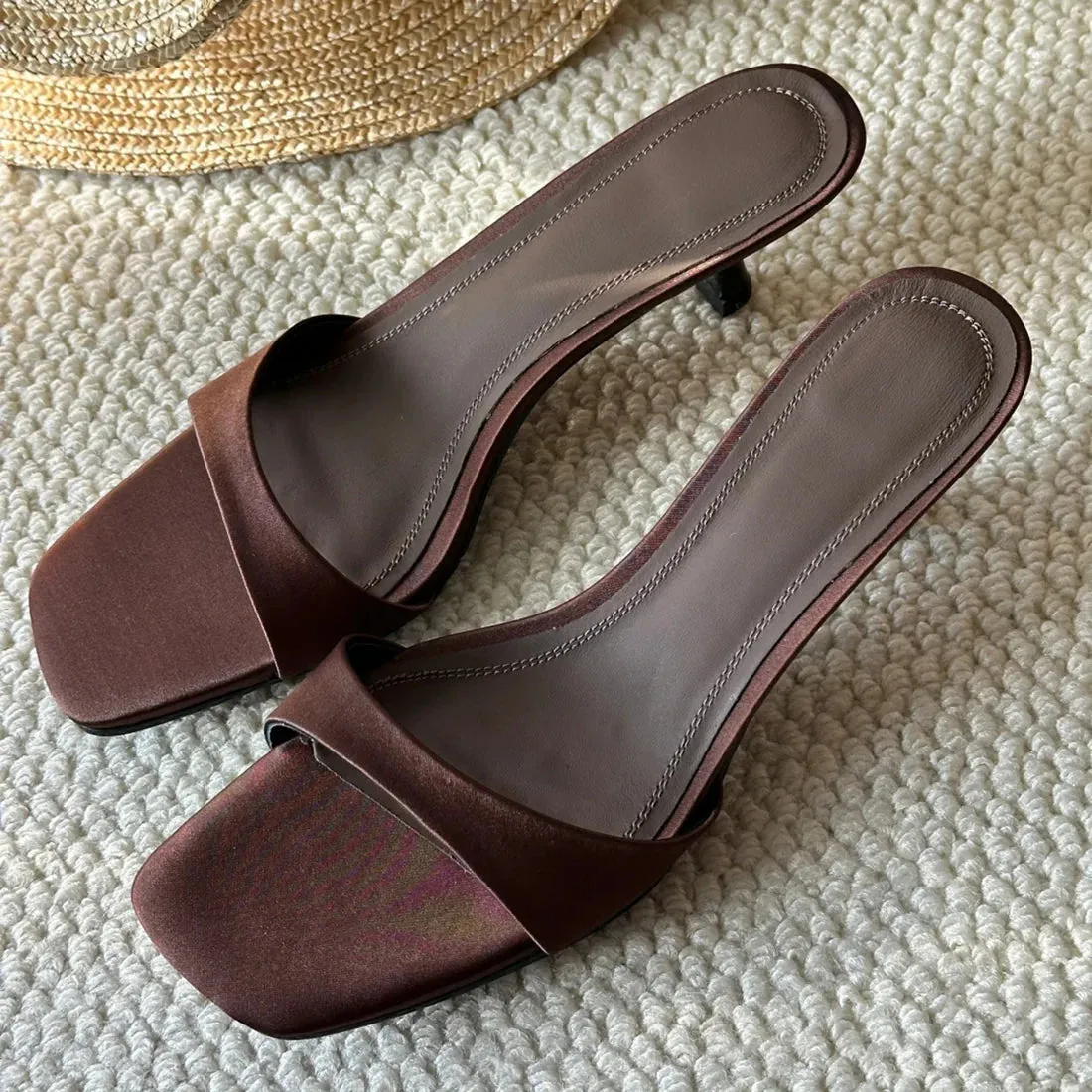 Minimalist style stiletto heel (in stock)