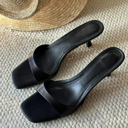 Minimalist style stiletto heel (in stock)