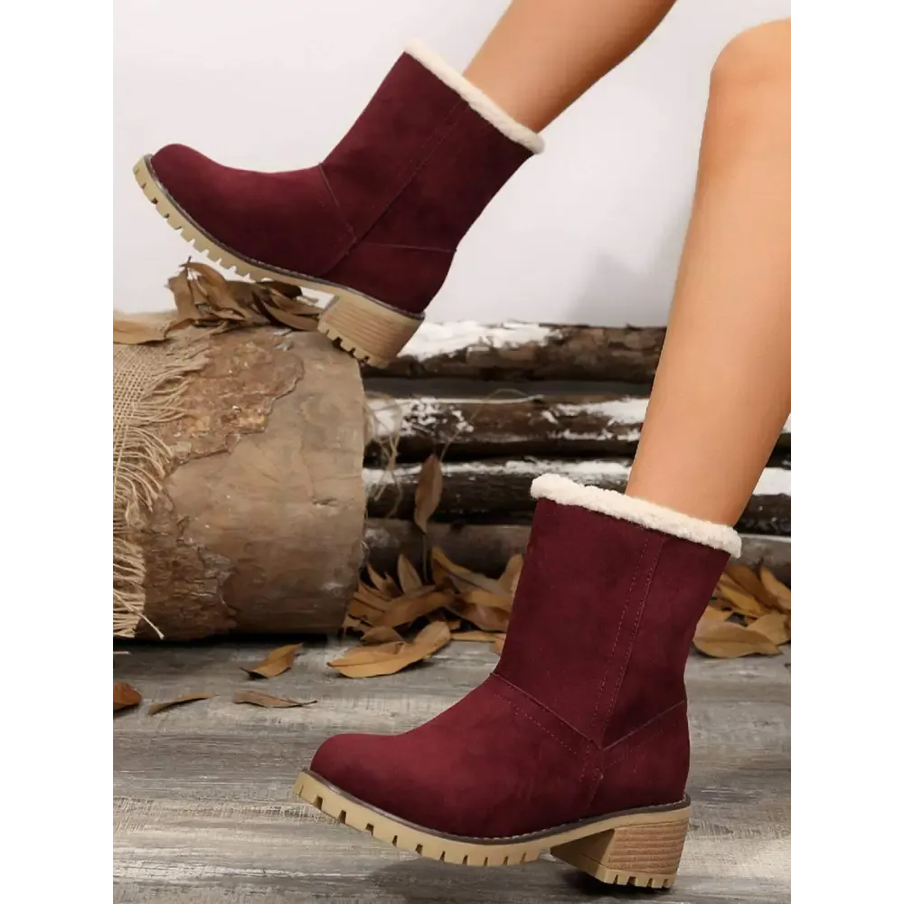 Sophisticated Mid Heels for Luxury Fashion Enthusiasts