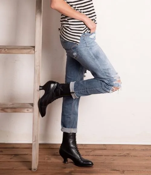 Stiletto heel lace-up boots retro pointed toe boots