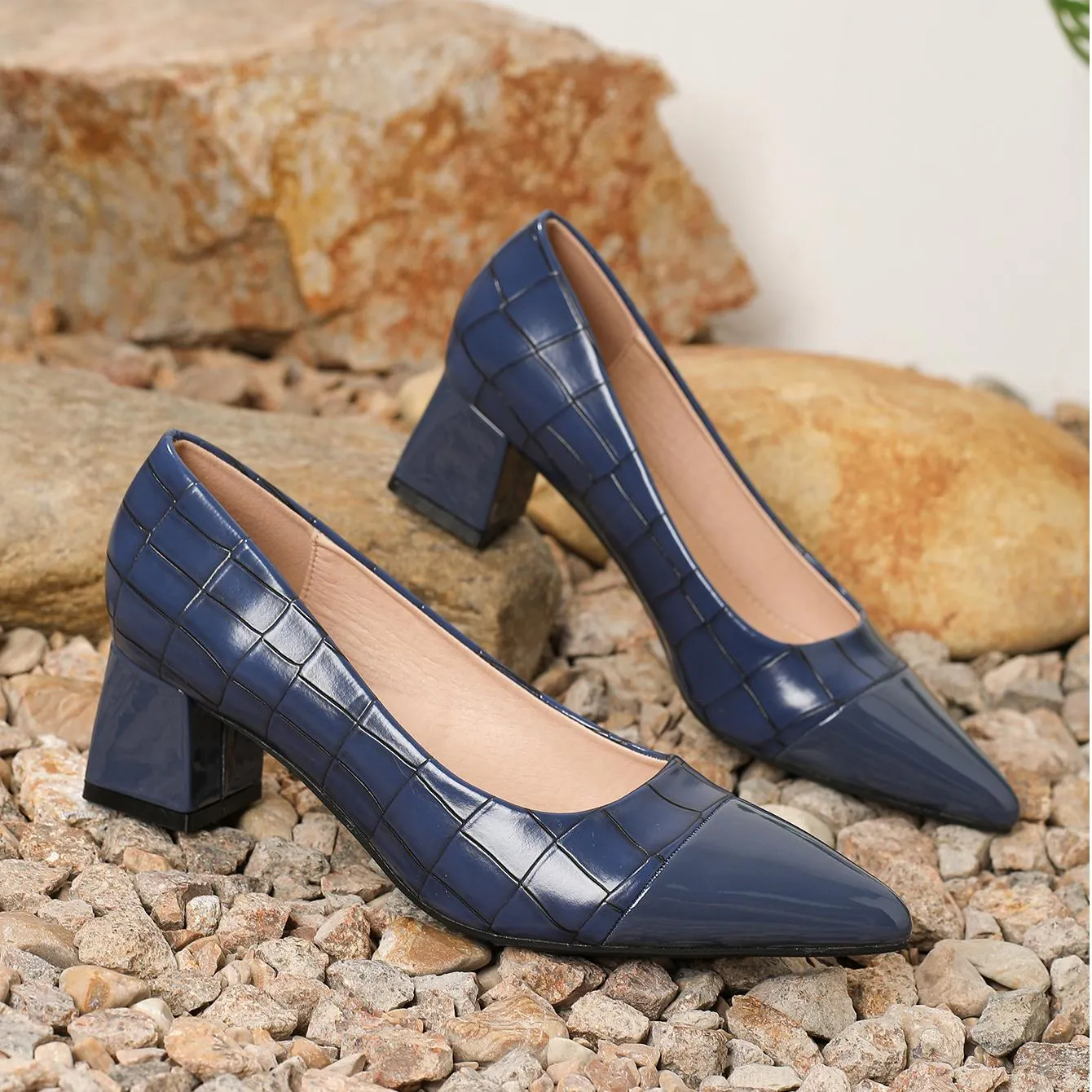 Tillbuy Solid Color Block Pumps